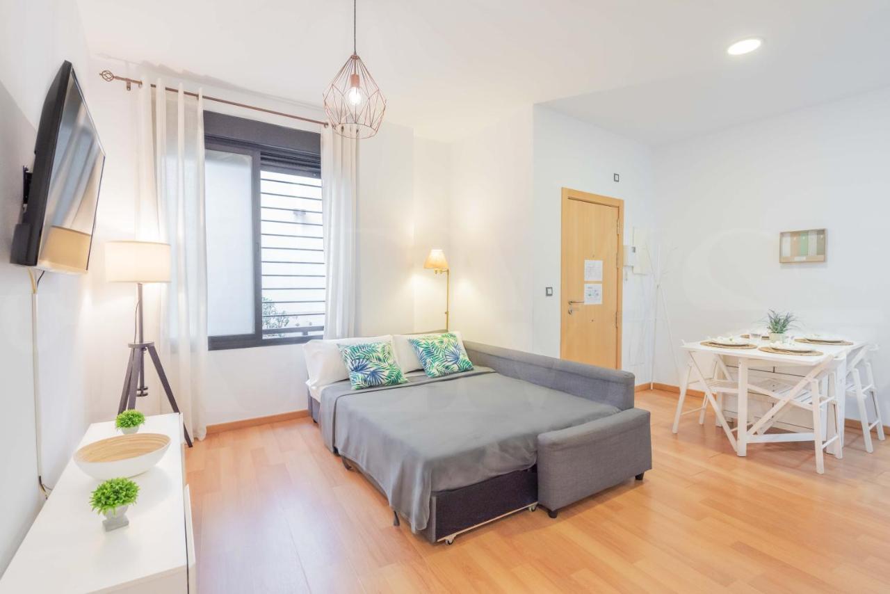 Relaxing Apartment With Community Pool & Parking- Center Malaga Exterior photo